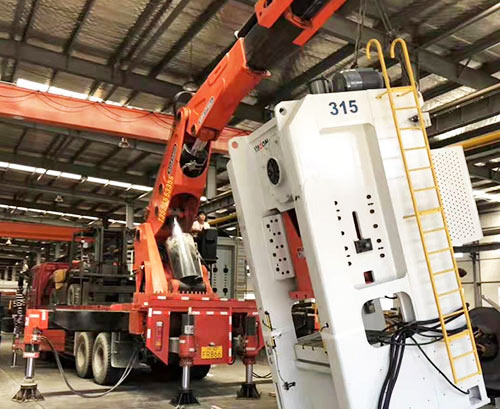 荣县提升工作效率，选择优质折臂吊租赁服务