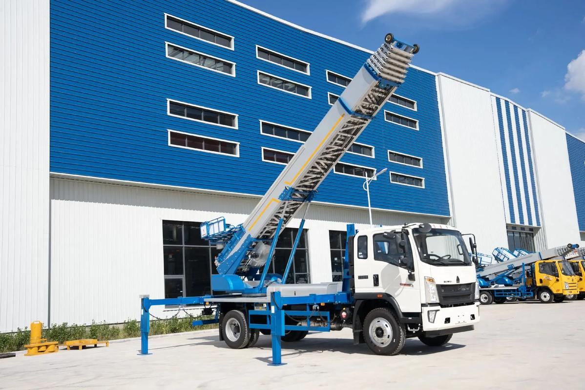 荣县小型云梯车上料车租赁多少钱